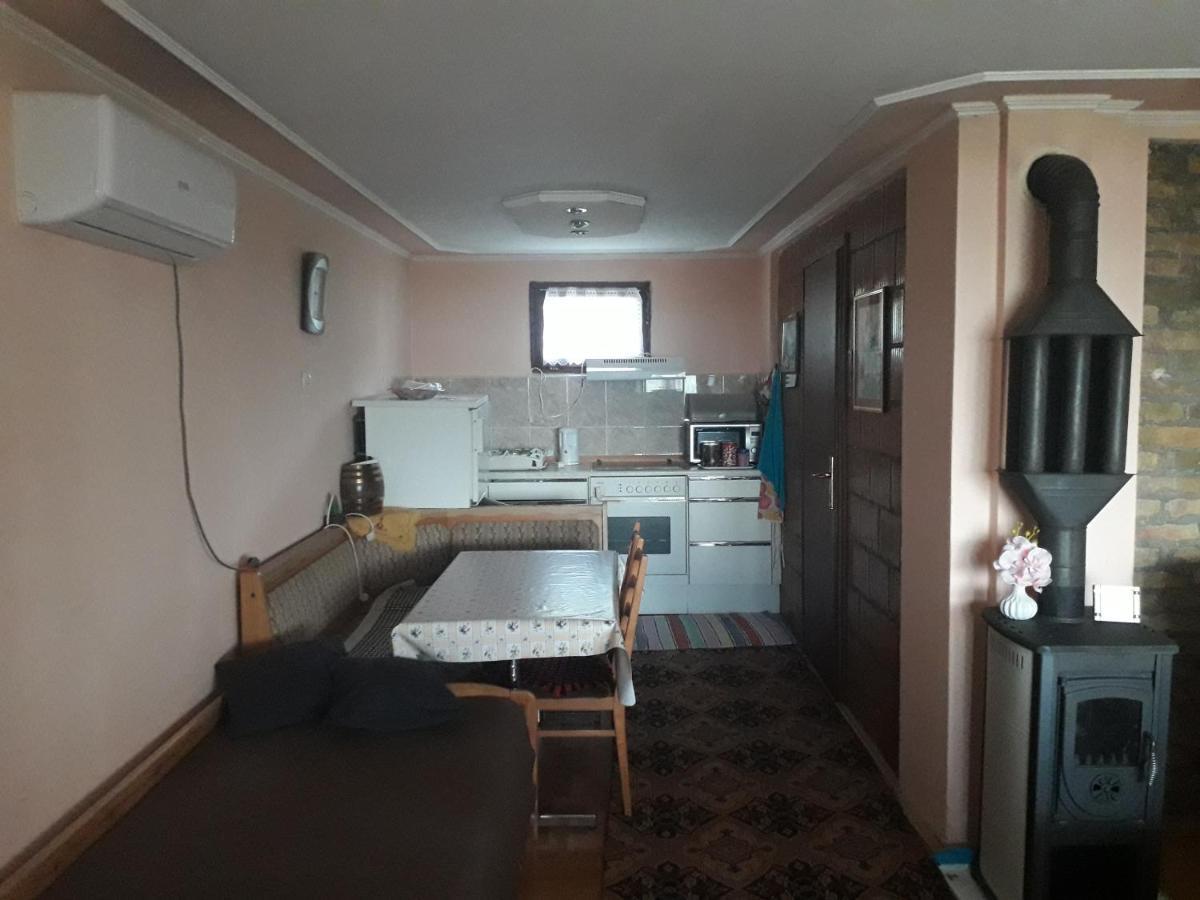 Apartment Noletov Vidikovac Vrdnik Exteriör bild
